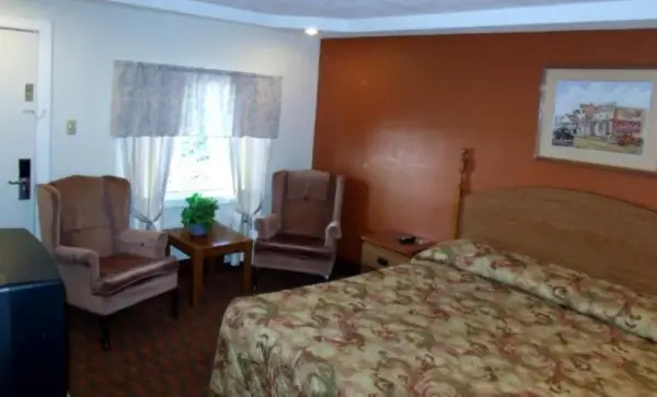 Woodlawn Hills Motel 10