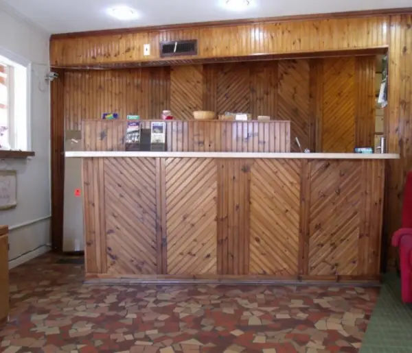 Woodlawn Hills Motel 7
